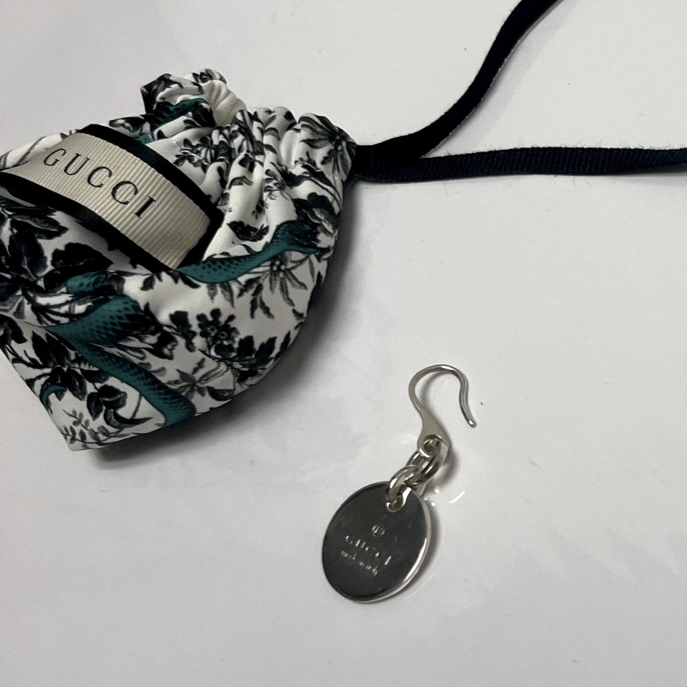 GUCCI ⚜️🩶⚜️ Sterling Silver Heart Trademark Earring authentic with bag - Picture 12 of 13